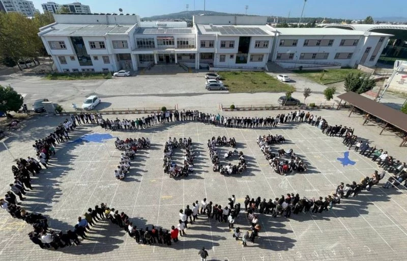 Lise öğrencilerinden “TOGG” koreografisi
