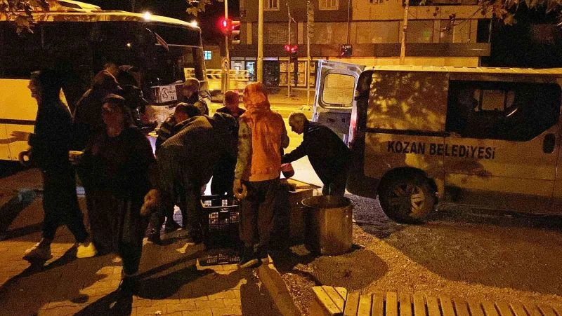 Kozan’da tarım işçilerine sıcak çorba ikramı
