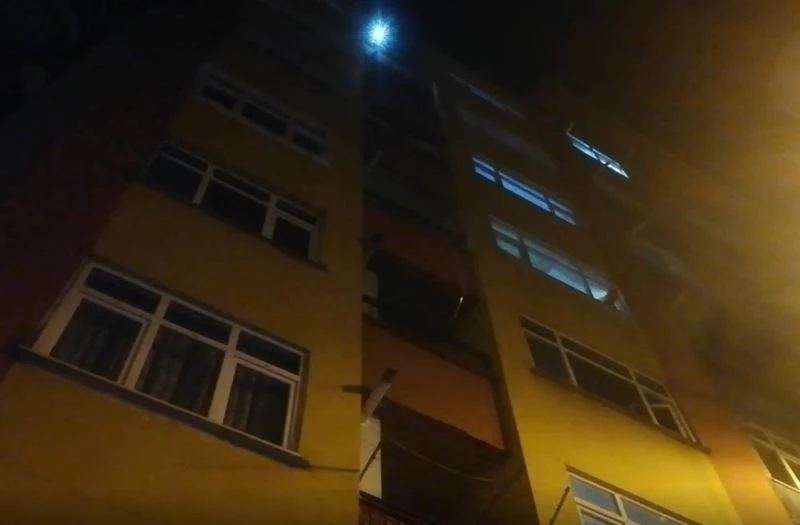 4 yaşındaki kızını 6. kattan atarak ölümüne neden olan anneye müebbet hapis cezası
