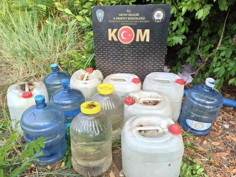 Hatay’da 1 ton 672 kilogram kaçak içki ele geçirildi