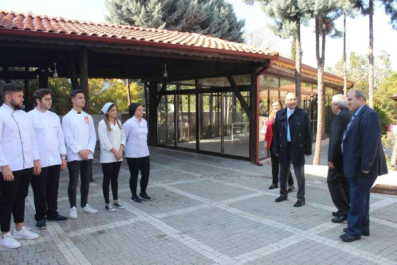 BŞEÜ senato toplantısını Osmaneli’nde yaptı
