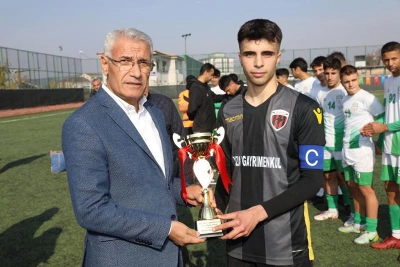 Başkan Güder’den Malatya şampiyonuna tebrik
