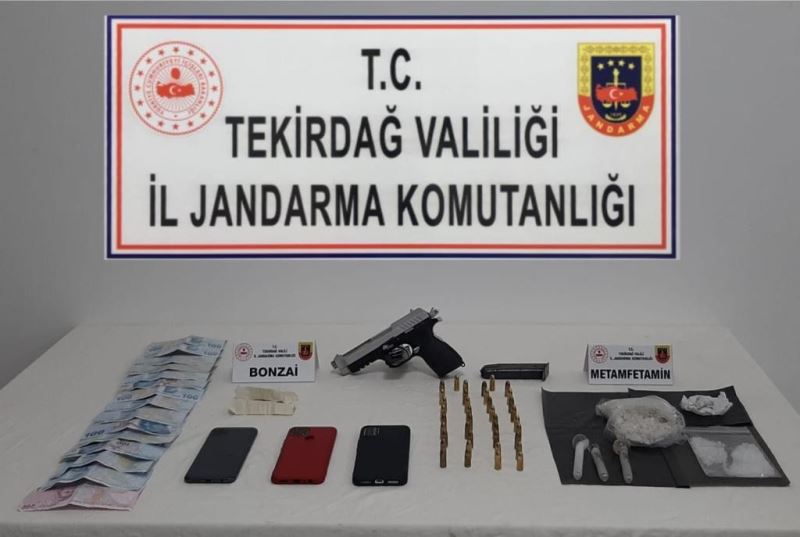 Çerkezköy’de uyuşturucu ve silah ele geçirildi, 2 kişi tutuklandı
