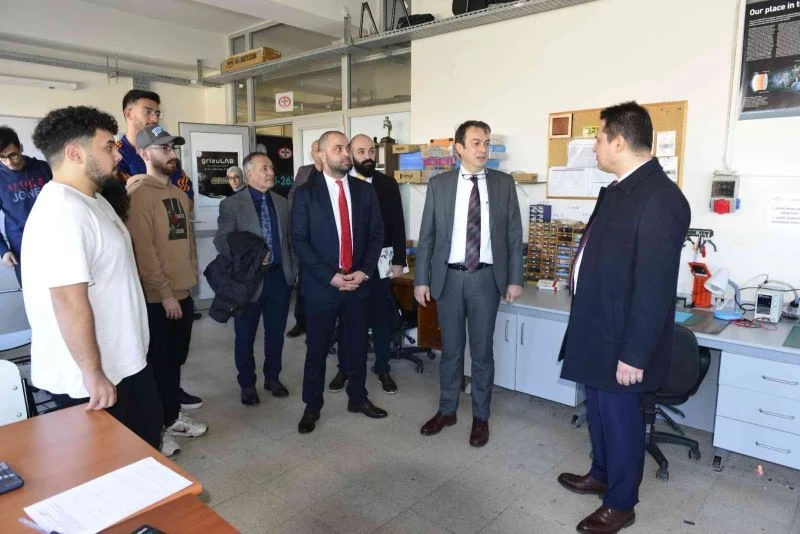 Heyet, ZBEÜ’nün birimlerini gezdi
