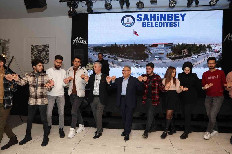 Başkan Büyükkılıç, Kayseri’deki Gaziantepli Öğrencilerle Buluştu
