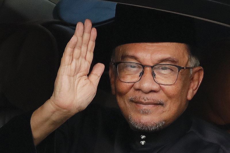 Malezya Başbakanı İbrahim meclisten güvenoyu aldı
