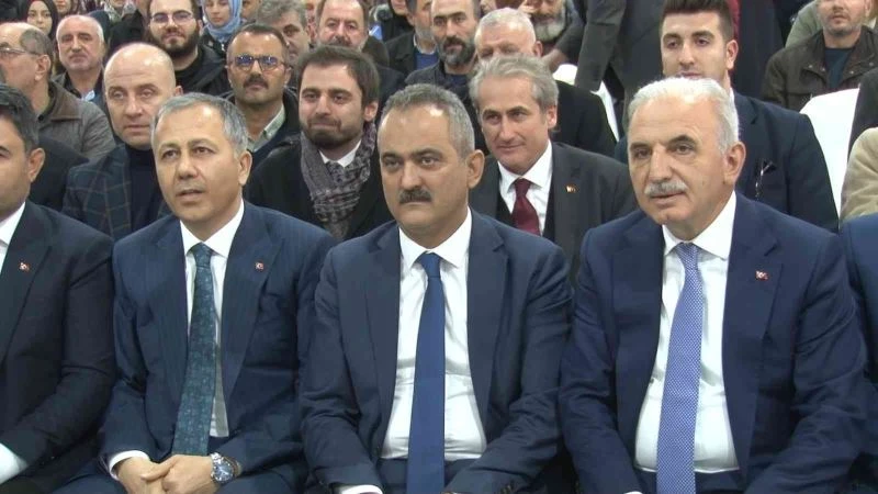 Bakan Özer: “Garibanın derdi ile hemhal oluyor gibi görünenler, arkasını kazıdığınız zaman başörtüsü yasakçısı çıkıyor”
