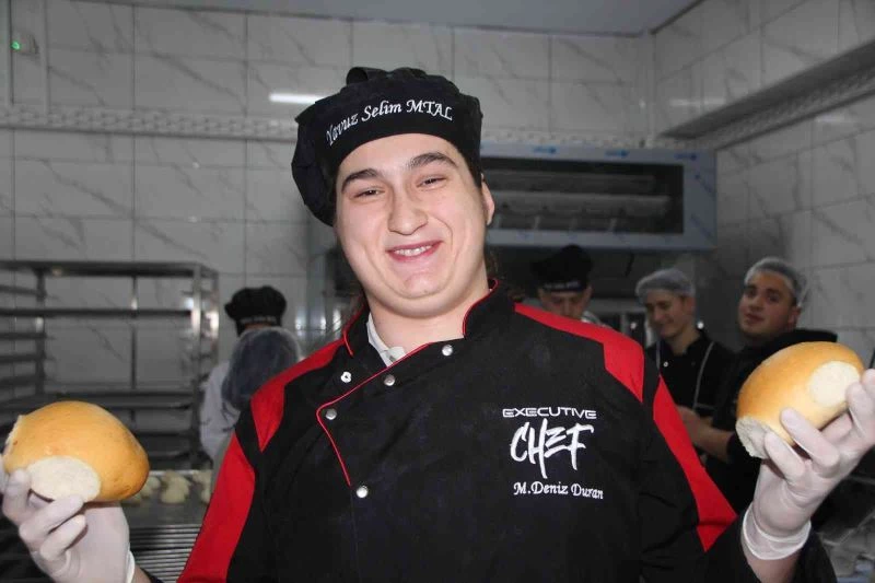  Bu öğrenciler günlük 10 bin ekmek üretmeyi hedefliyor
