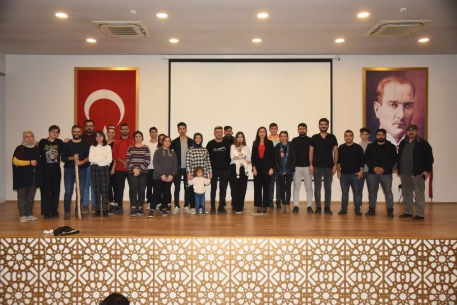 Osmaniye Belediyesi tiyatro topluluğu kurdu