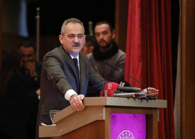 Bakan Özer: “Gelinen noktada 110 milyon kitabı olan kütüphaneye sahip olduk”
