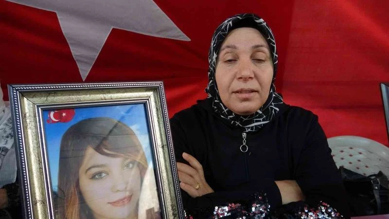 Diyarbakır anneleri bin 213 gündür evlatlarını HDP’den istiyor
