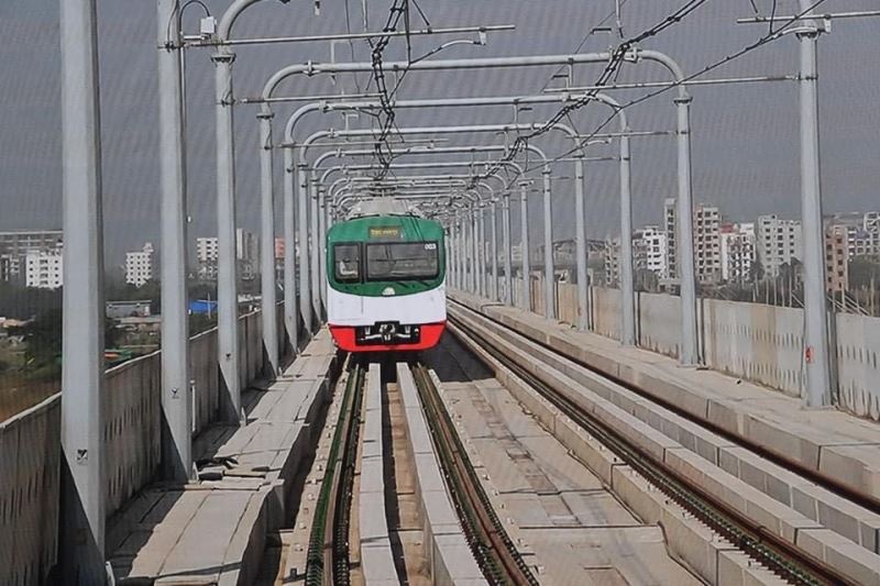 Bangladeş’in ilk metrosu hizmete girdi
