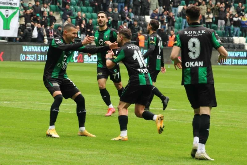 TFF 2. Lig: Kocaelispor: 4 - Etimesgut Belediyespor: 0