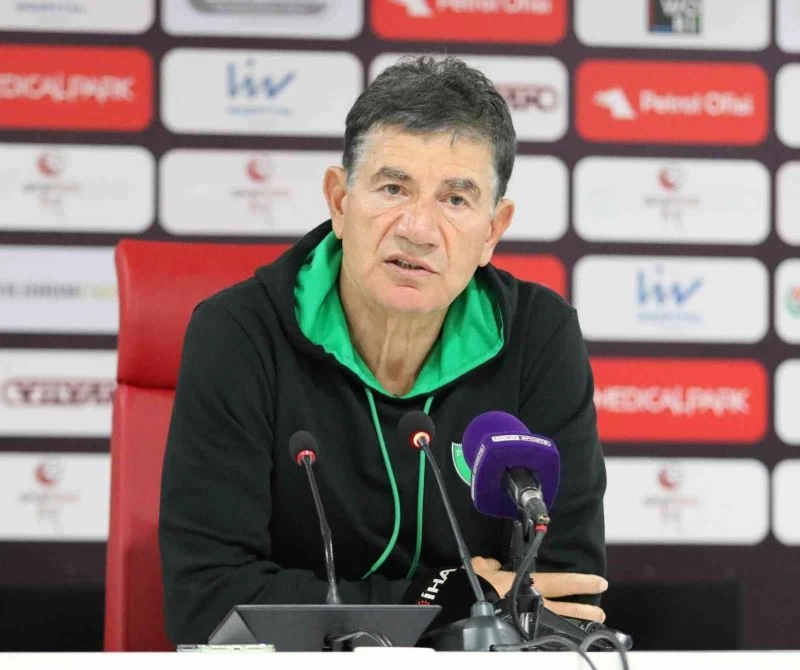 Giray Bulak: “Elimizin kolumuzun bağlı olduğu bir lig oynuyoruz”
