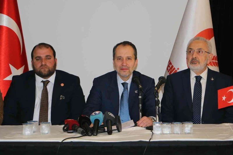 Fatih Erbakan: “6’lı masanın ayaklarından çatırtılar geliyor”
