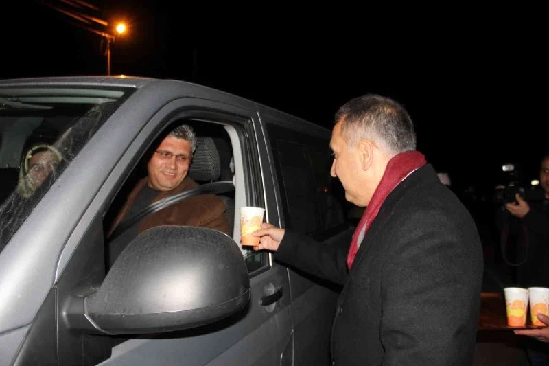Yılbaşı gecesinde sürücülere sıcak çorba
