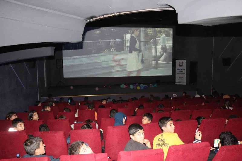 Ortaokul öğrencileri dijital sinemada buluştu

