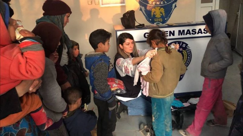 Türk polisinden Avrupa’ya insanlık dersi
