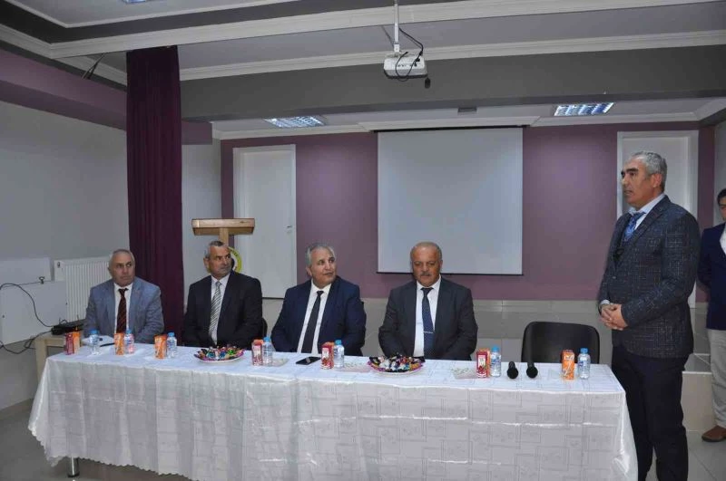 Kaymakam Yapıcı Ören sakinlerinin sorunlarını dinledi
