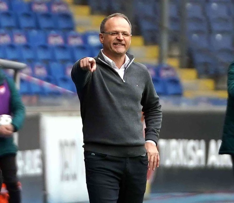 İrfan Buz: “Sumudica yaptıklarıyla ülkemizde belli bir profili ayaklar altına alıyor”
