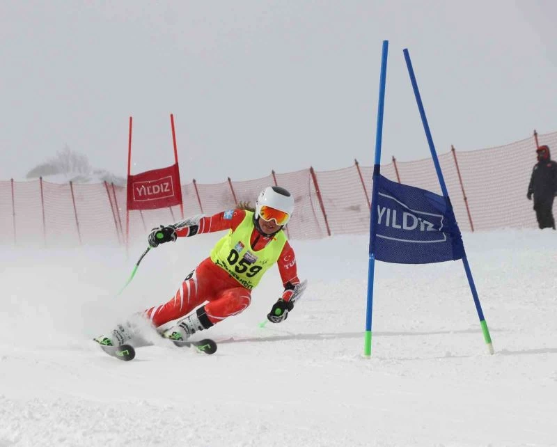Yıldız Dağı’nda alp disiplini minikler festivali heyecanı
