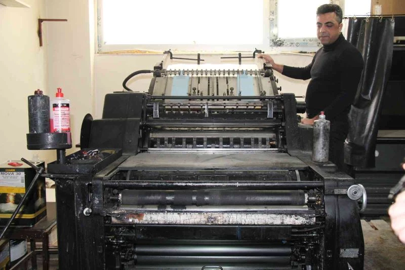 Yazılı basın, nostalji olmamak için sanal medyaya direniyor
