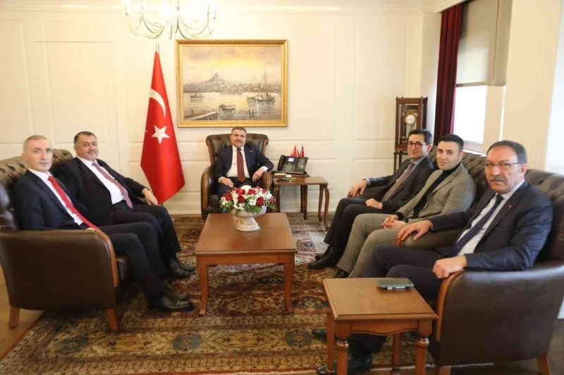 Vali Atay, Sakarya BAM Başsavcısı Ergül Yılmaz ile bir araya geldi
