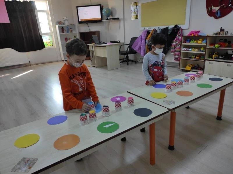 200 farklı oyunla çocuklar buluştu
