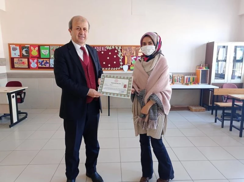 Ücretli öğretmenlere teşekkür belgesi
