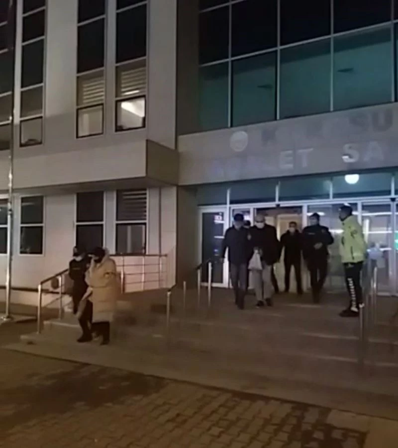 Haklarında çok sayıda aranma kararı vardı yakalandılar
