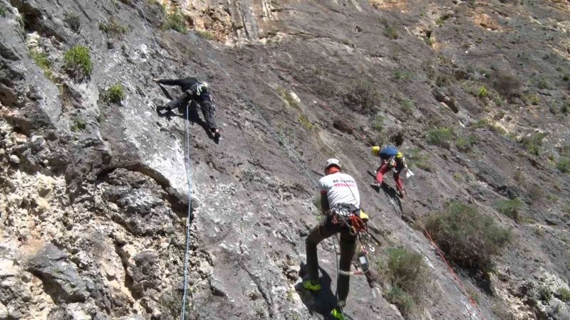 Türk tarihinin sembol isimleri dağcılık rotasında yaşayacak
