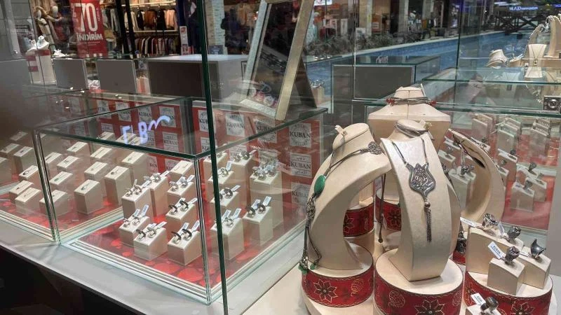 Highway AVM büyümeye devam ediyor
