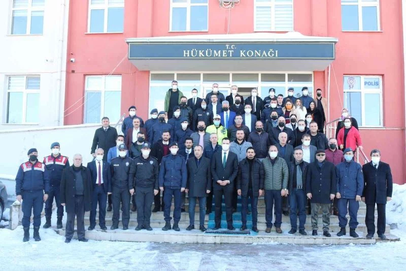 Asarcık Kaymakam Vekili’ne şairlerden şiirli veda
