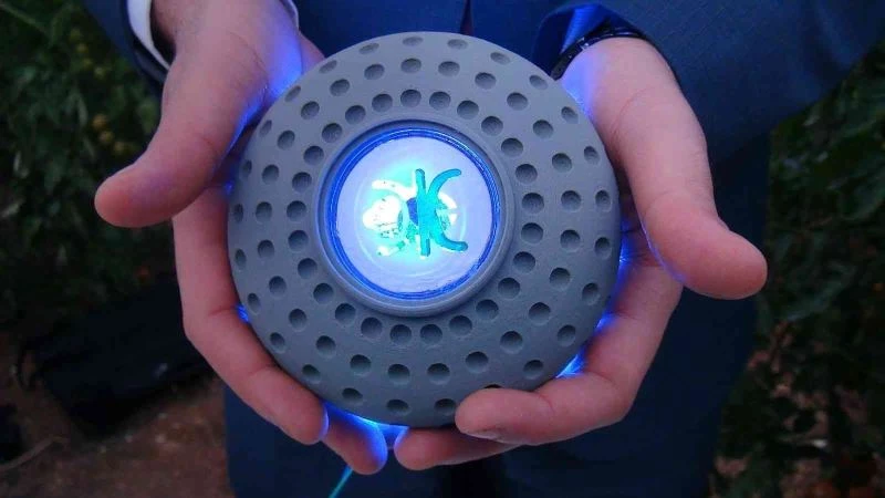 20 yaşındaki üniversite öğrencisi böcekleri tarım alanından uzaklaştıran cihaz geliştirdi
