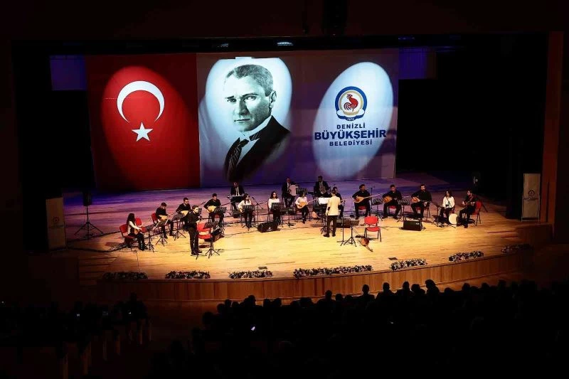 Bağlama atölyesinden türkü ziyafeti
