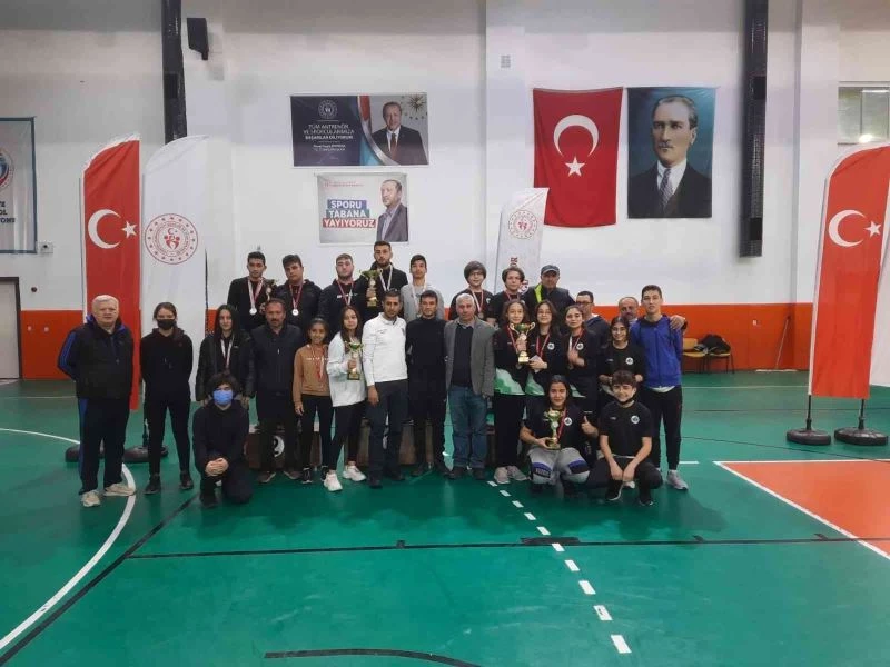 Köyceğiz’de düzenlenen Floor Curling müsabakaları sona erdi
