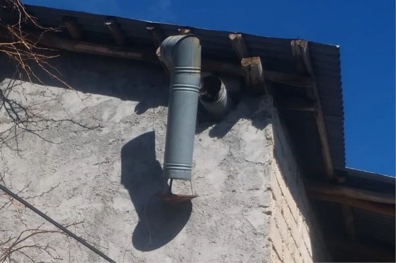 Soba borusunu takmak isterken çardaktan düşerek hayatını kaybetti
