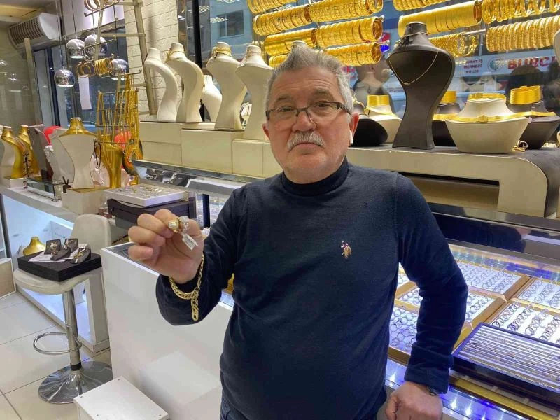 Kuyumcular bekledikleri satış grafiğine ulaşamadı
