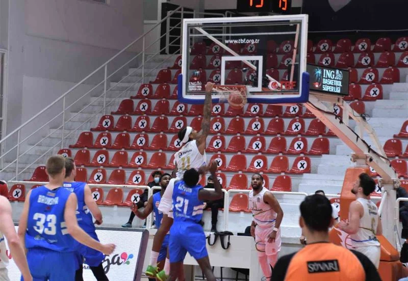 ING Basketbol Süper Ligi: Aliağa Petkim Spor: 72 - Büyükçekmece Basketbol: 74
