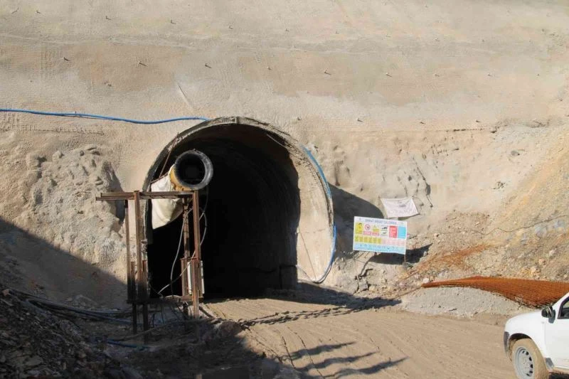 Karasu Kanalı Tünelinde sona gelindi
