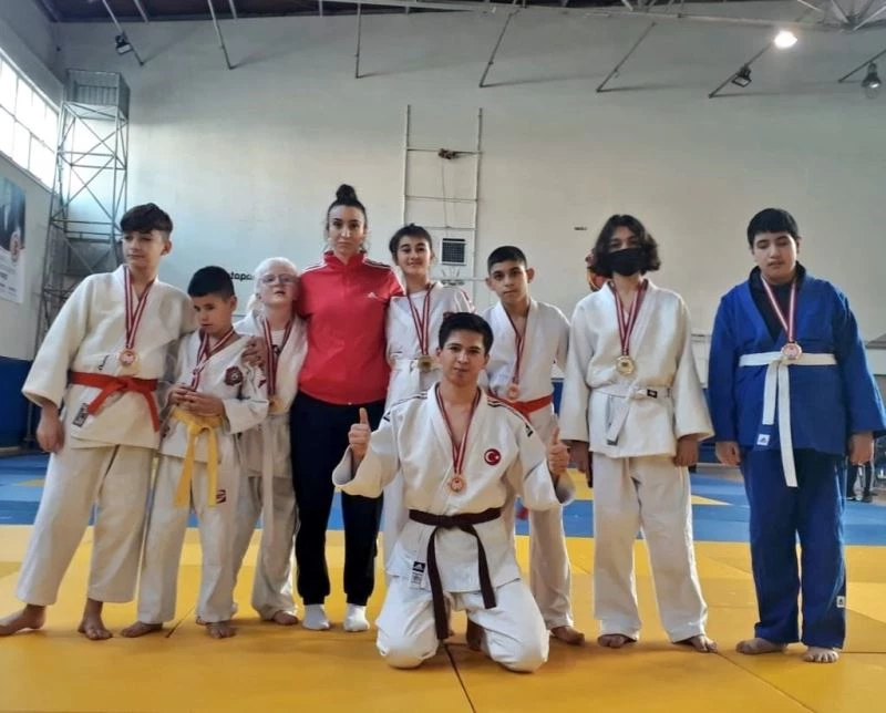Judoda 8 altın madalya Denizli’nin
