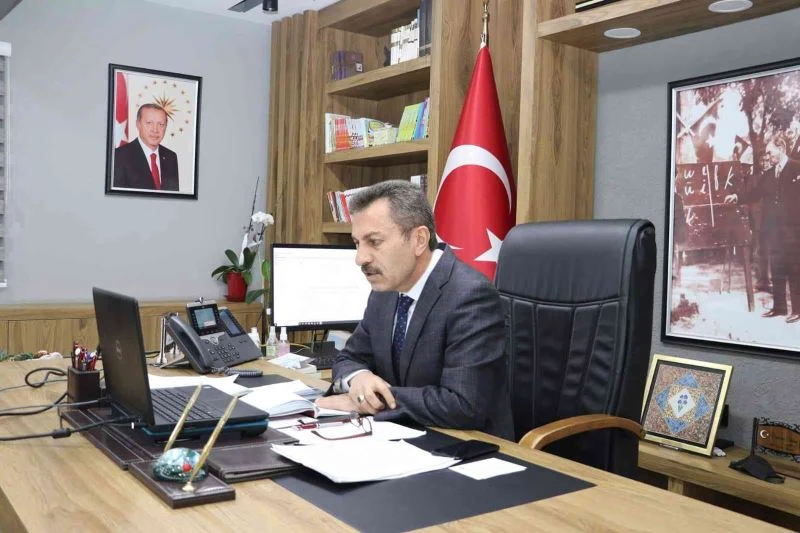 Aslan, müdürlerle online toplantı yaptı
