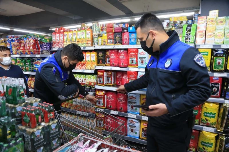 Marketteki etiketler denetlendi
