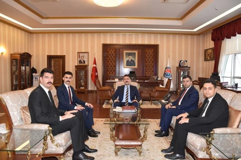 Vali Tekbıyıkoğlu, göreve yeni başlayan kaymakamları kabul etti
