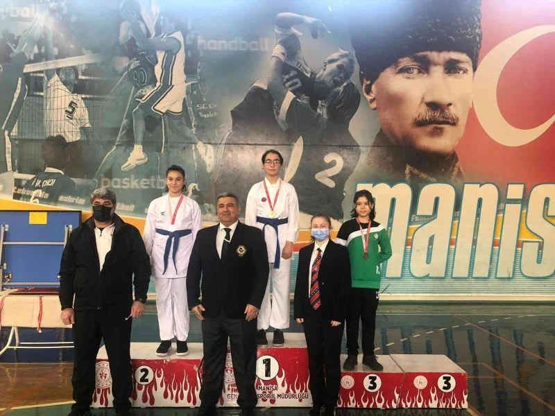 Manisa BBSK’lı karatecilerden 10 madalya
