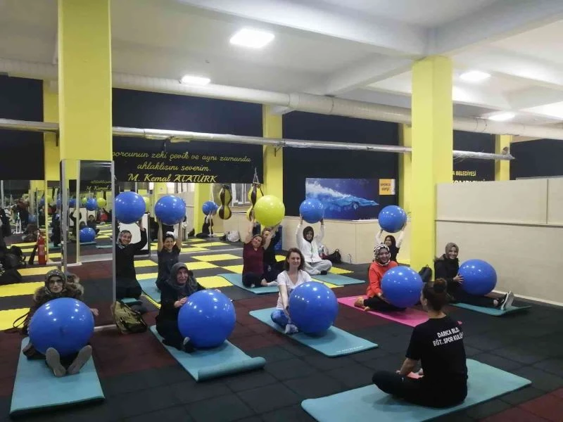 Darıca’da kadınlar için pilates dersleri veriliyor
