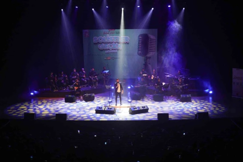 ’Solistler Geçidi’ kulakların pasını sildi
