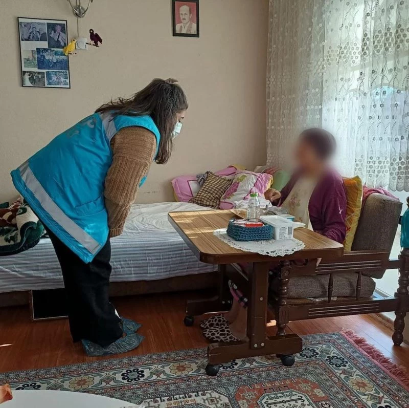 Yatağa bağımlı hastaların sağlık kurulu raporları evlerinde düzenleniyor
