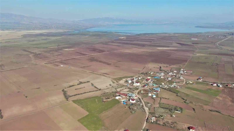 Risk alarak baraj sahasını eken çiftçileri ’Yağış’ endişesi sardı
