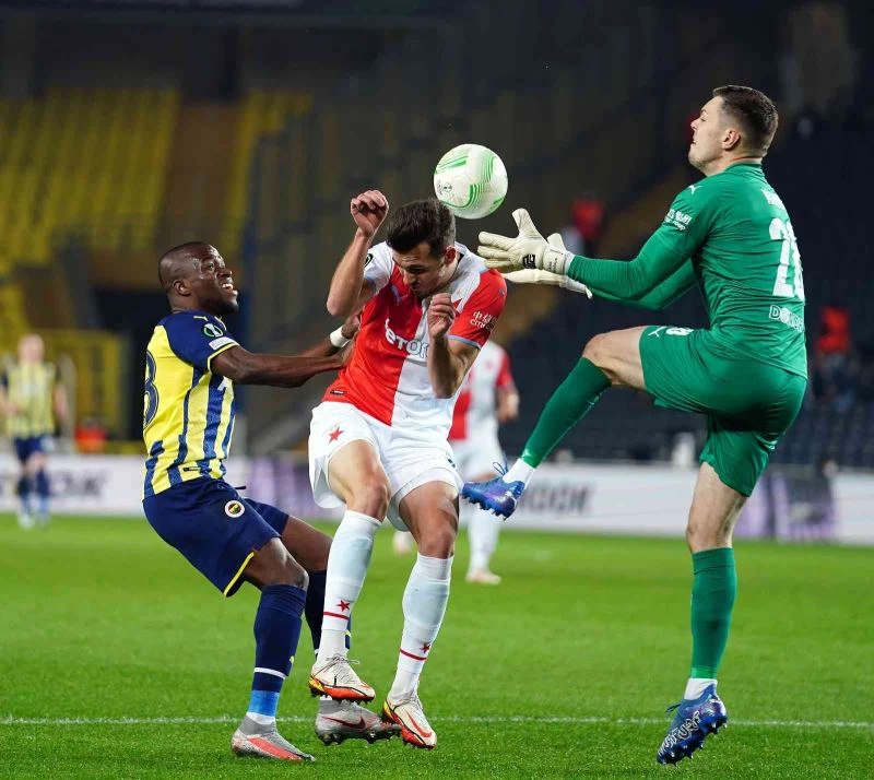UEFA Konferans Ligi: Fenerbahçe: 0 - Slavia Prag: 0 (Maç devam ediyor)
